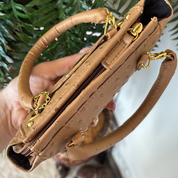 Lori Greiner Faux Ostrich Mini Bag Neutral Tan Zip Purse w/ Gold Tone Accents - Picture 9 of 15